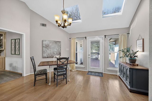 601 Hilltop Court, Kennedale, TX 76060