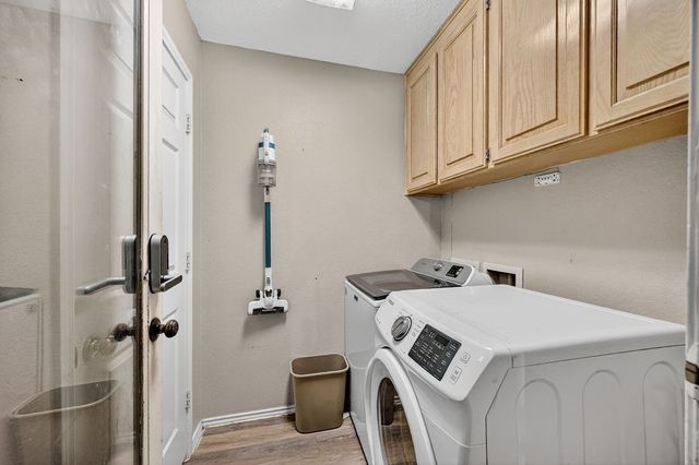 601 Hilltop Court, Kennedale, TX 76060