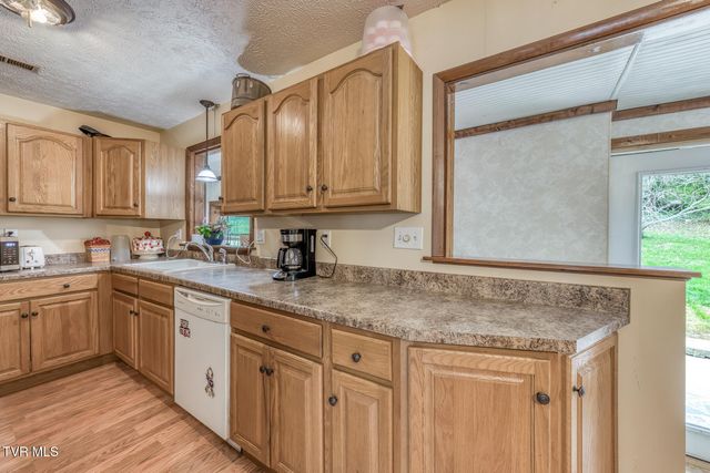 220 Hillsboro Drive, Bristol, TN 37620