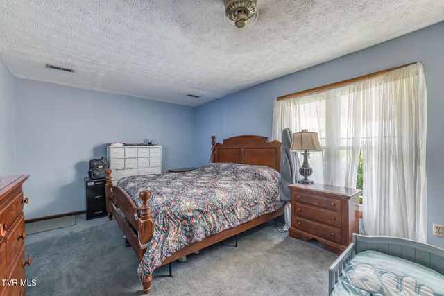 220 Hillsboro Drive, Bristol, TN 37620