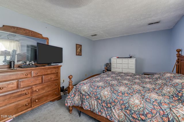 220 Hillsboro Drive, Bristol, TN 37620