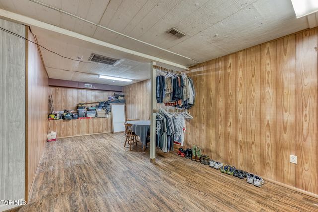 220 Hillsboro Drive, Bristol, TN 37620