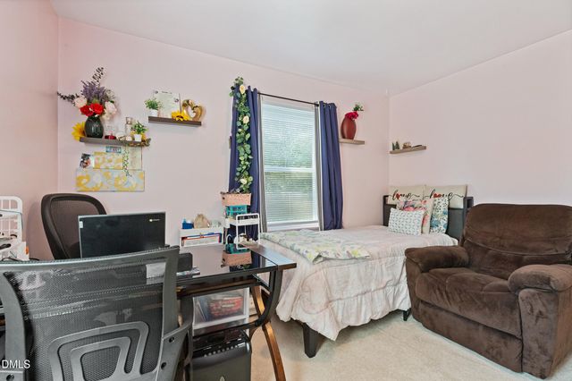 600 N Raiford Street, Selma, NC 27576