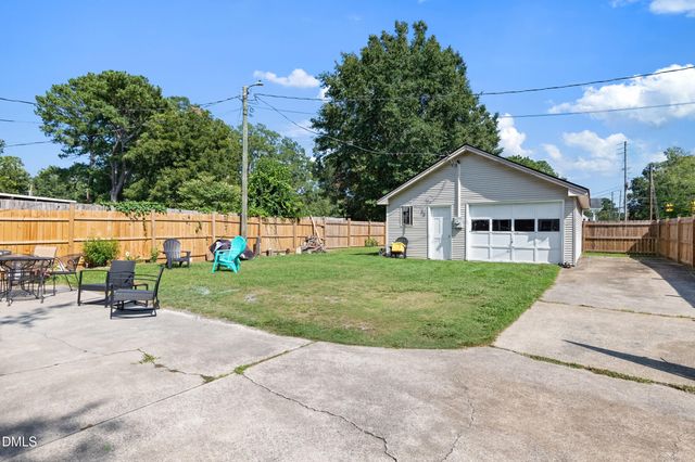 600 N Raiford Street, Selma, NC 27576