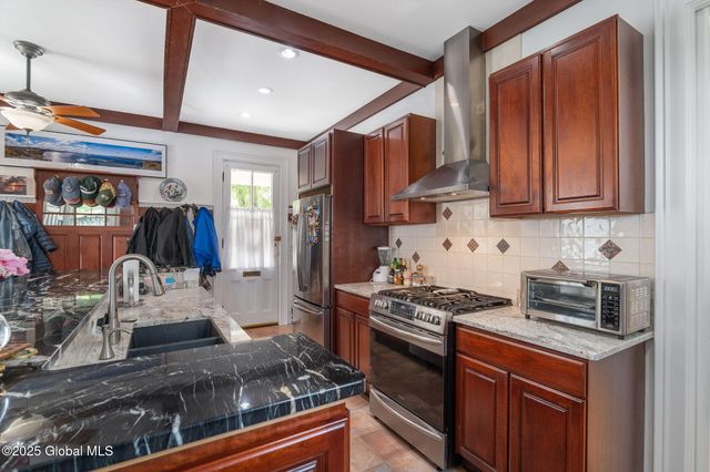 2 Madison Avenue, Saratoga Springs, NY 12866