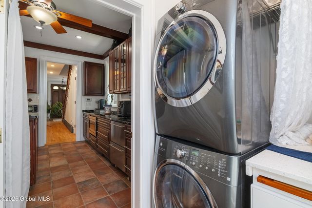 2 Madison Avenue, Saratoga Springs, NY 12866