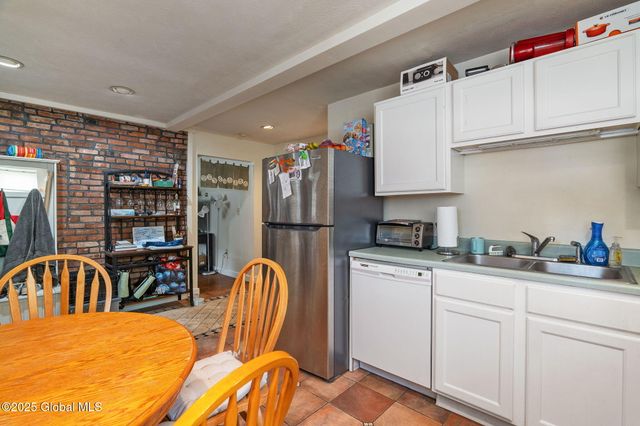 2 Madison Avenue, Saratoga Springs, NY 12866