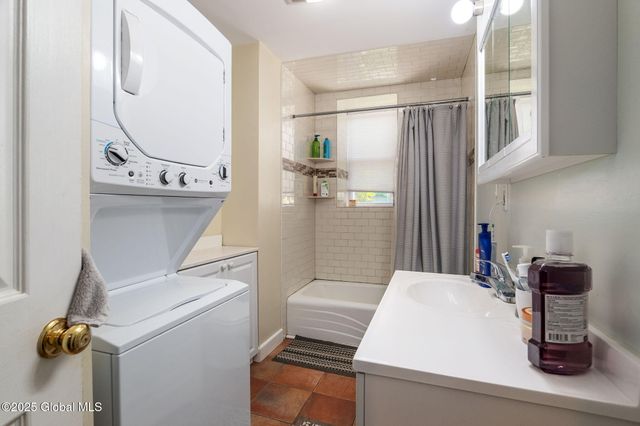 2 Madison Avenue, Saratoga Springs, NY 12866