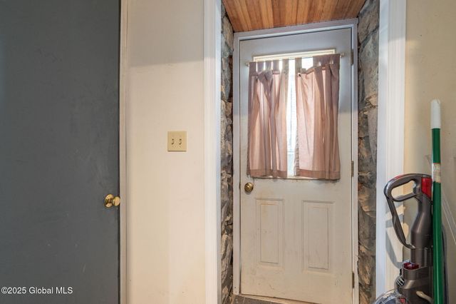 2 Madison Avenue, Saratoga Springs, NY 12866