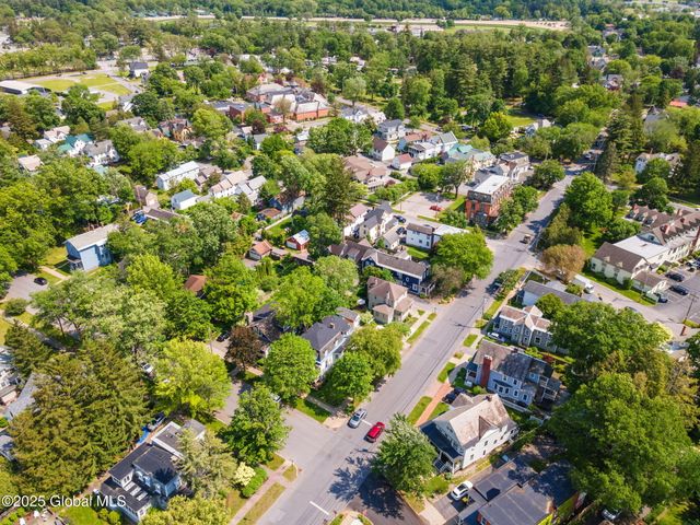 2 Madison Avenue, Saratoga Springs, NY 12866