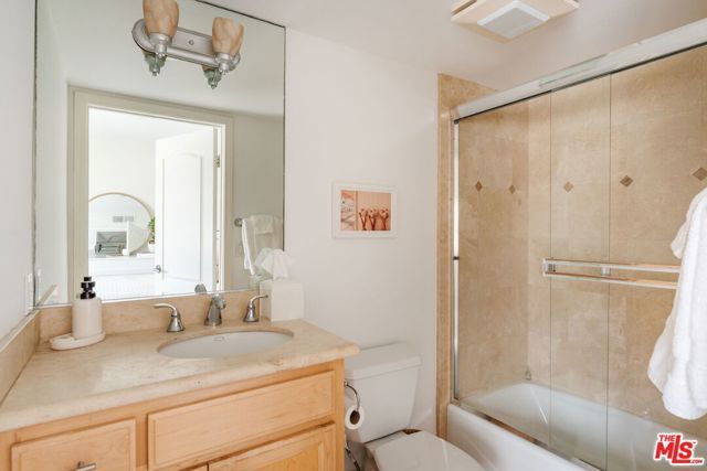 14322 Dickens Street 4, Sherman Oaks, CA 91423