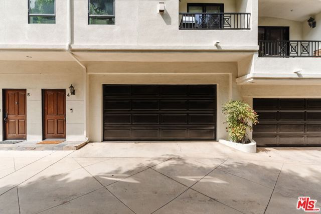 14322 Dickens Street 4, Sherman Oaks, CA 91423