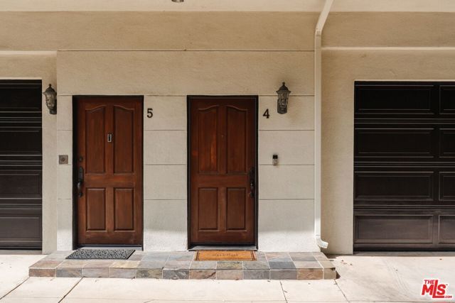 14322 Dickens Street 4, Sherman Oaks, CA 91423