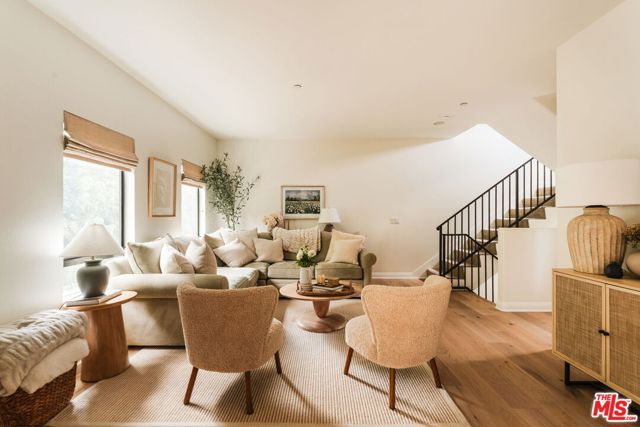 14322 Dickens Street 4, Sherman Oaks, CA 91423