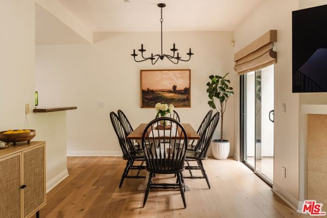 14322 Dickens Street 4, Sherman Oaks, CA 91423