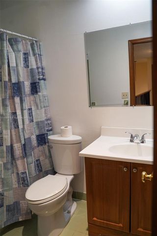 9191 NW 3rd Ct, Coral Springs, FL 33071