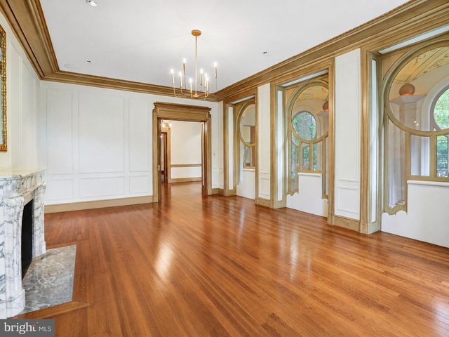 2303 BANCROFT PL NW, Washington, DC 20008