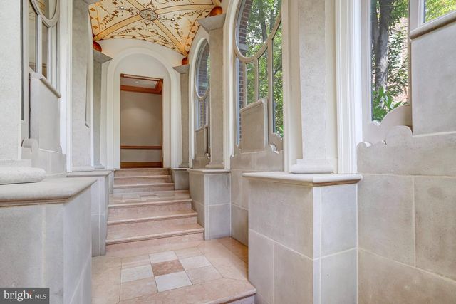 2303 BANCROFT PL NW, Washington, DC 20008