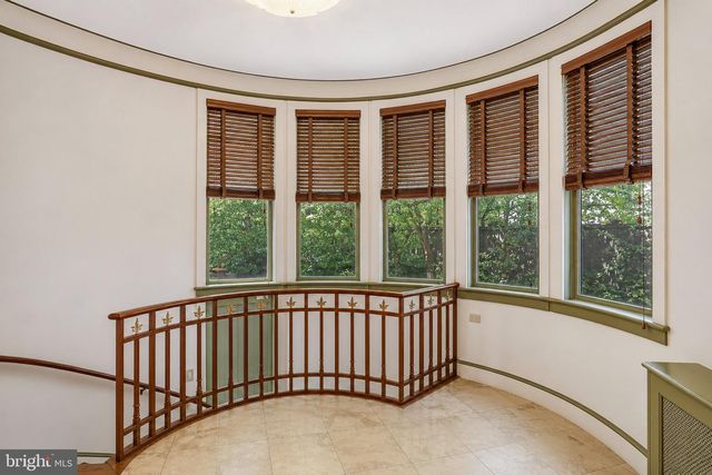 2303 BANCROFT PL NW, Washington, DC 20008
