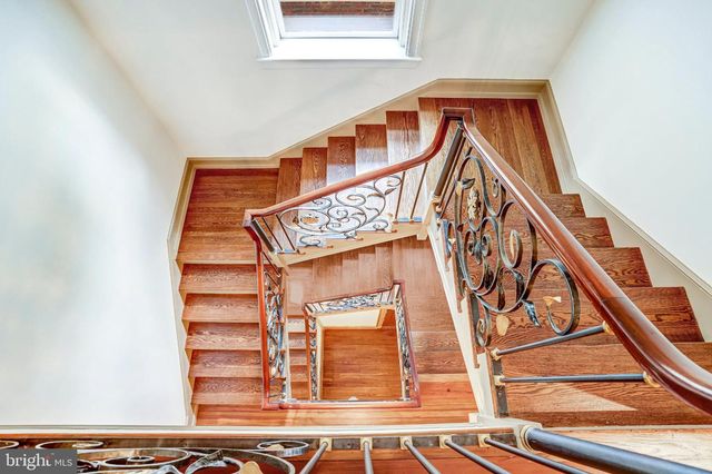 2303 BANCROFT PL NW, Washington, DC 20008