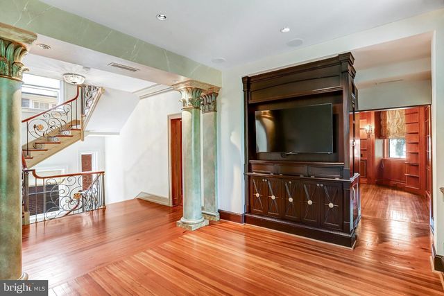 2303 BANCROFT PL NW, Washington, DC 20008