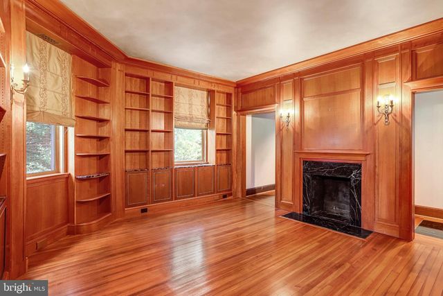 2303 BANCROFT PL NW, Washington, DC 20008
