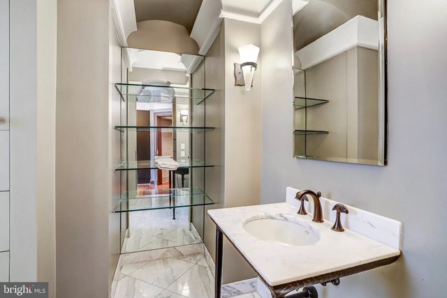 2303 BANCROFT PL NW, Washington, DC 20008