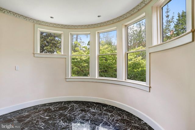 2303 BANCROFT PL NW, Washington, DC 20008