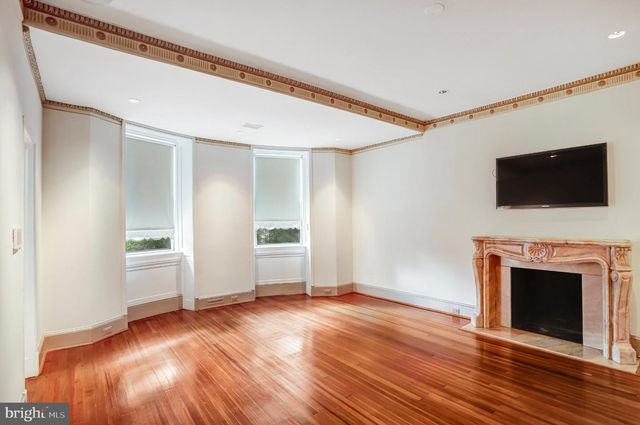 2303 BANCROFT PL NW, Washington, DC 20008