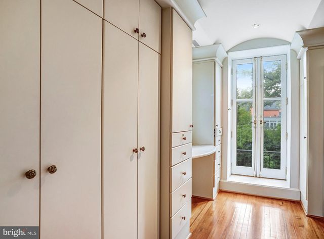 2303 BANCROFT PL NW, Washington, DC 20008