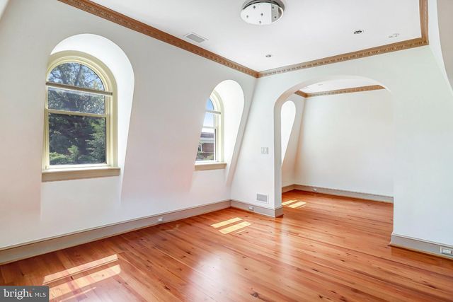 2303 BANCROFT PL NW, Washington, DC 20008