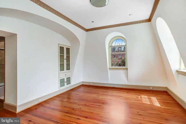 2303 BANCROFT PL NW, Washington, DC 20008