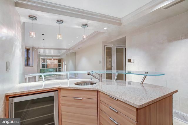 2303 BANCROFT PL NW, Washington, DC 20008
