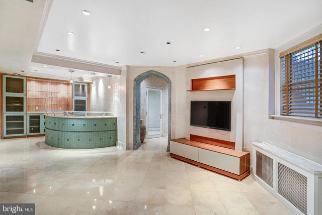 2303 BANCROFT PL NW, Washington, DC 20008