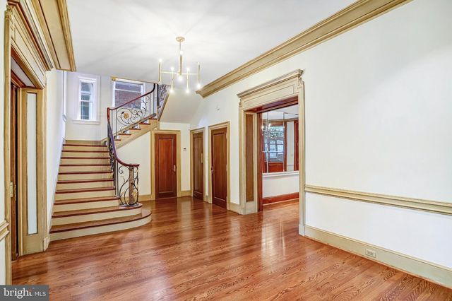 2303 BANCROFT PL NW, Washington, DC 20008