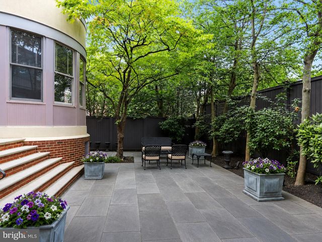 2303 BANCROFT PL NW, Washington, DC 20008