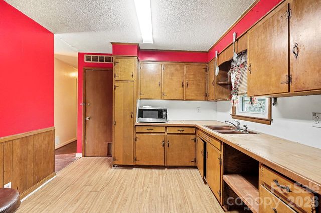 314 Westham Ridge Road, Charlotte, NC 28217