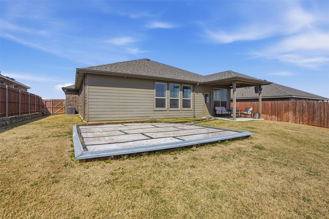 1502 Livermore Lane, Cleburne, TX 76033