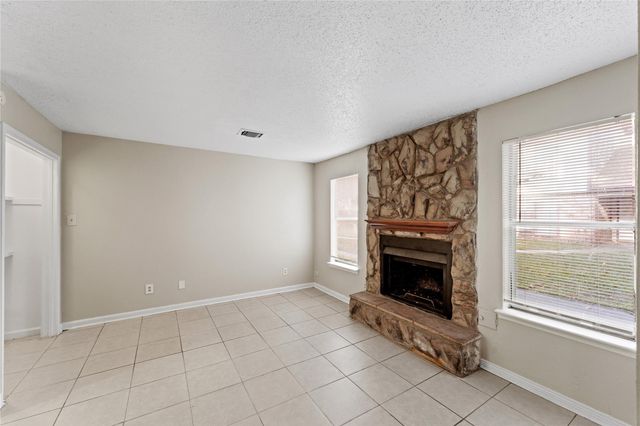 5810 Twisted Pine Court E, Houston, TX 77039