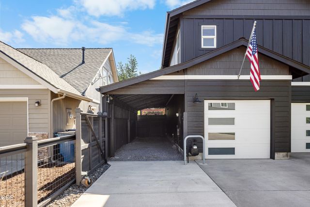 654 NE Providence Drive, Bend, OR 97701