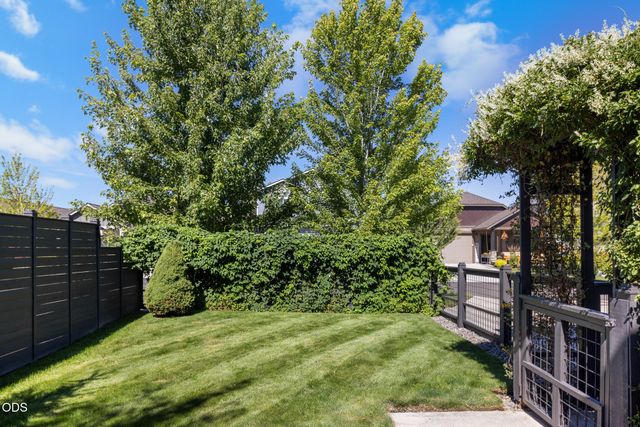 654 NE Providence Drive, Bend, OR 97701