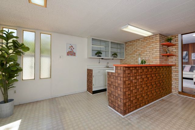 3804 La Hacienda Drive NE, Albuquerque, NM 87110