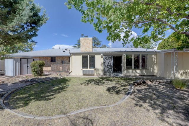 3804 La Hacienda Drive NE, Albuquerque, NM 87110