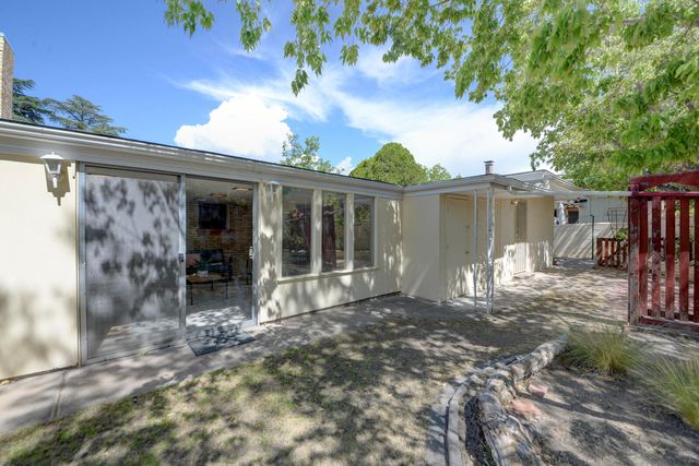 3804 La Hacienda Drive NE, Albuquerque, NM 87110