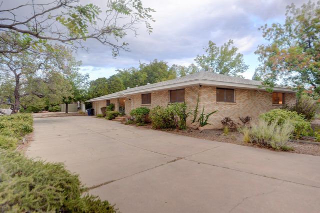 3804 La Hacienda Drive NE, Albuquerque, NM 87110