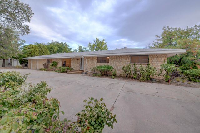 3804 La Hacienda Drive NE, Albuquerque, NM 87110