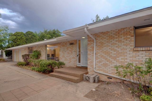 3804 La Hacienda Drive NE, Albuquerque, NM 87110