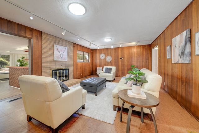 3804 La Hacienda Drive NE, Albuquerque, NM 87110