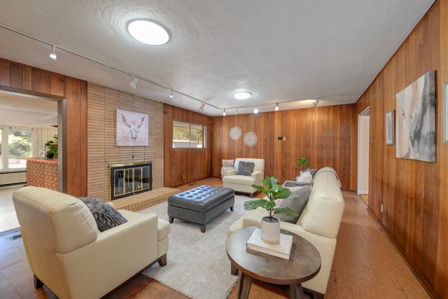 3804 La Hacienda Drive NE, Albuquerque, NM 87110