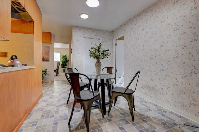 3804 La Hacienda Drive NE, Albuquerque, NM 87110